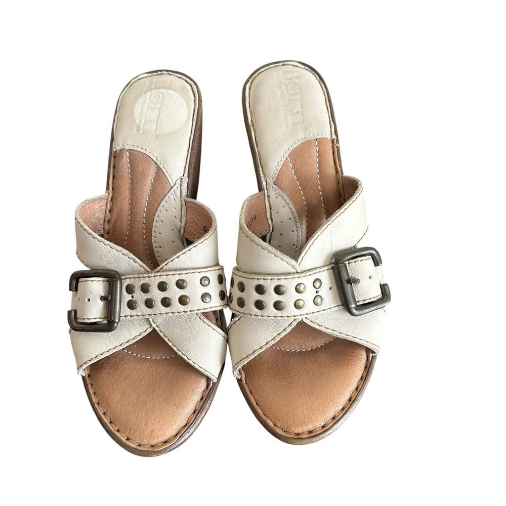 Born Women’s Beige Studded Buckle Slip On Cushioned Wedge Sandals Size 6 - Picture 3 of 14